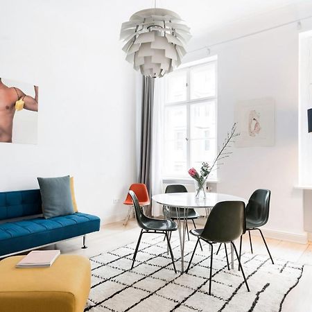 Luxury 2 Bedroom Apartment In The Heart Of Mitte, Берлин Екстериор снимка