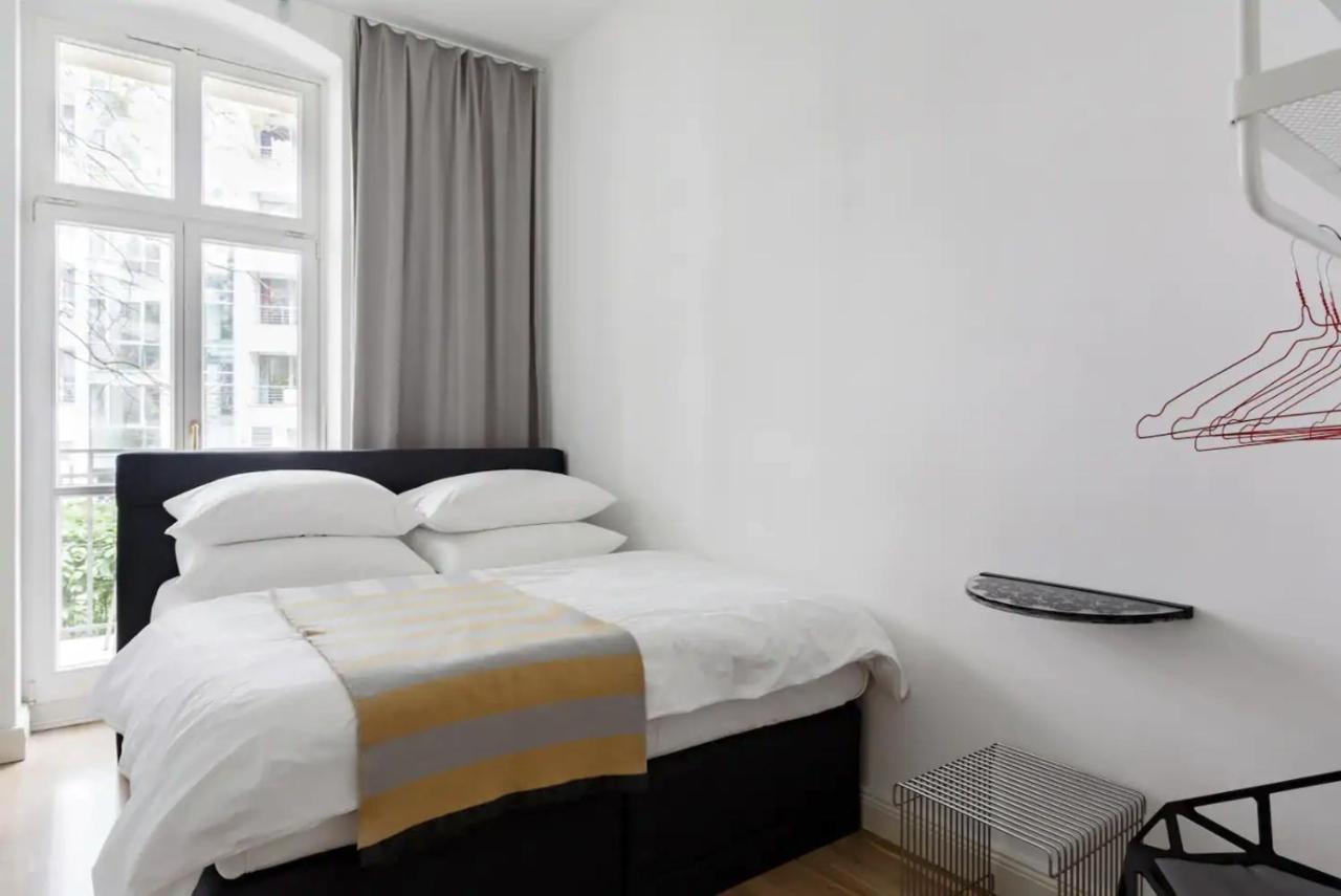 Luxury 2 Bedroom Apartment In The Heart Of Mitte, Берлин Екстериор снимка