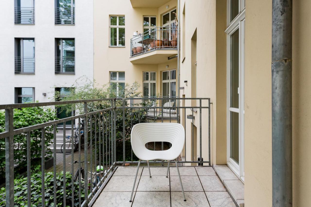 Luxury 2 Bedroom Apartment In The Heart Of Mitte, Берлин Екстериор снимка